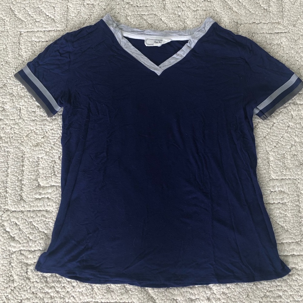 Blue v neck t-shirt